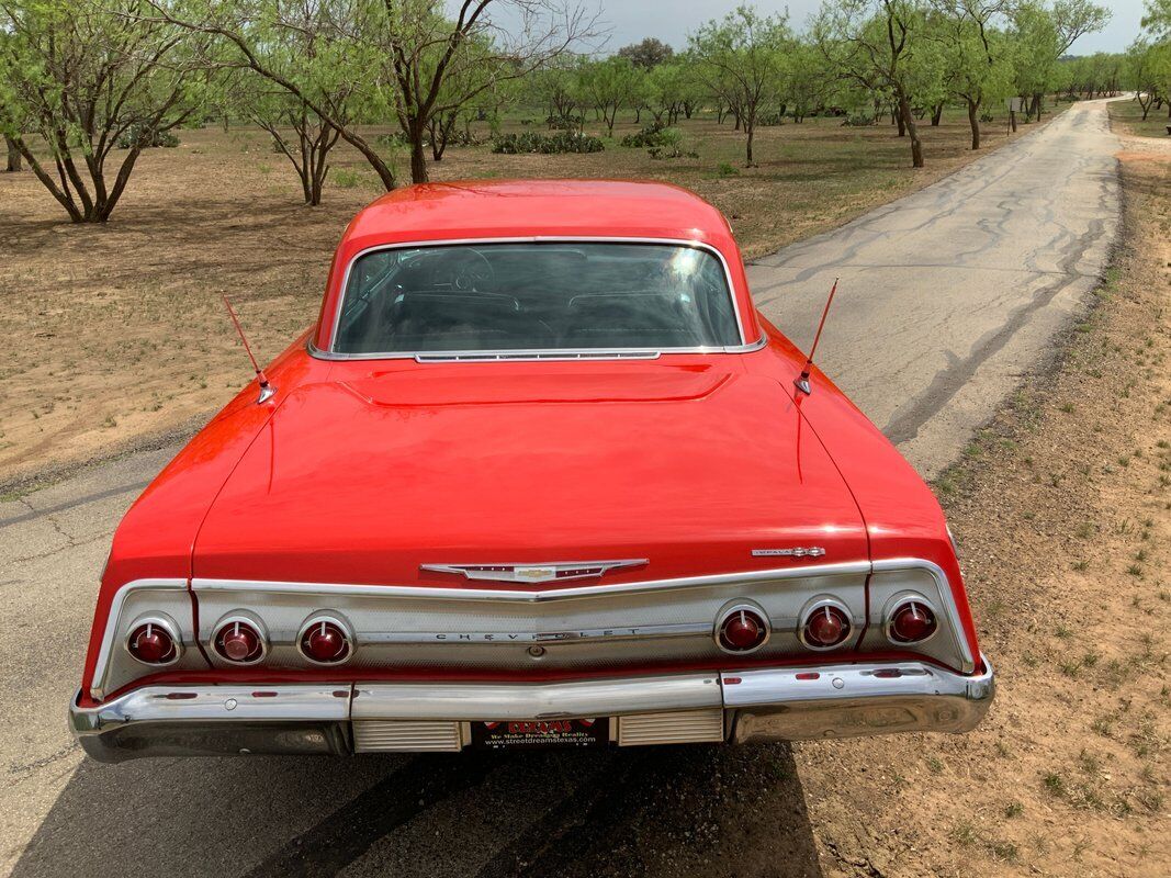 Chevrolet-Impala-1962-Red-Black-60539-4