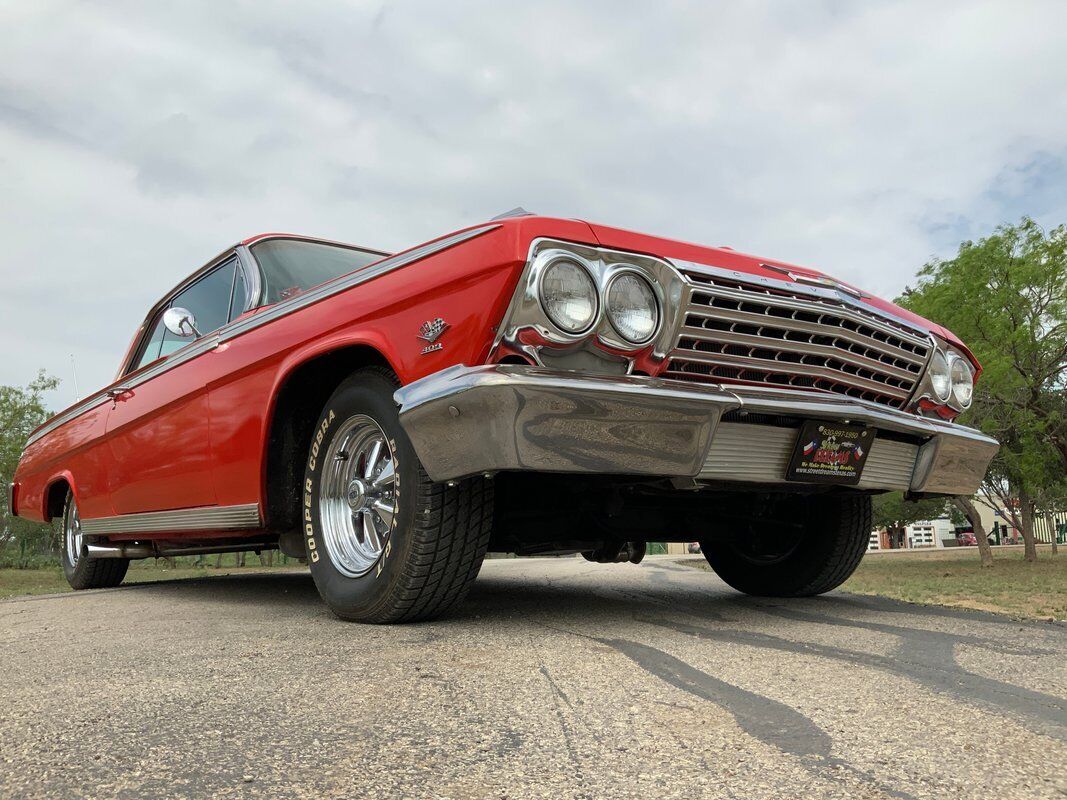 Chevrolet-Impala-1962-Red-Black-60539-6