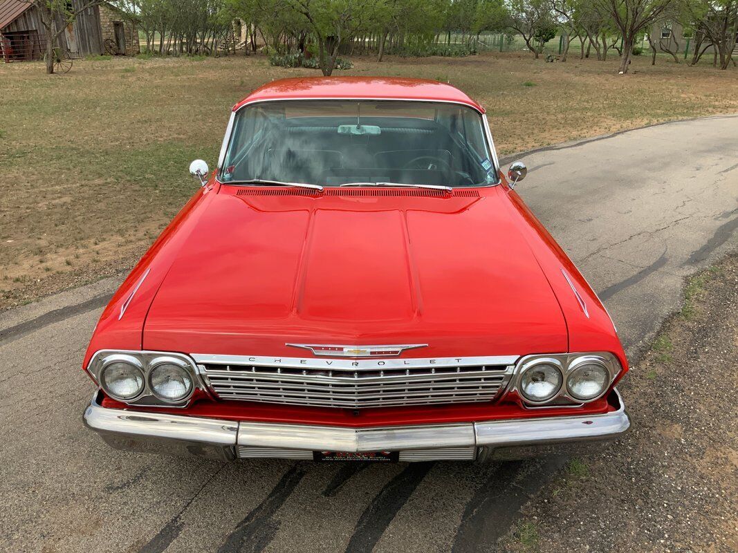 Chevrolet-Impala-1962-Red-Black-60539-8