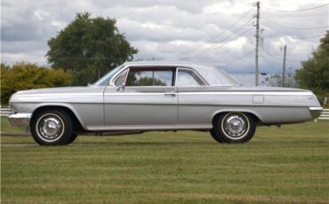 Chevrolet-Impala-1962-Silver-Red-65256-11