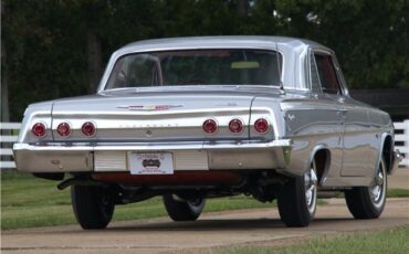 Chevrolet-Impala-1962-Silver-Red-65256-34