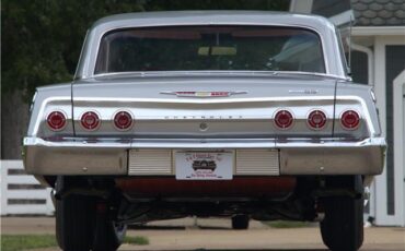 Chevrolet-Impala-1962-Silver-Red-65256-8