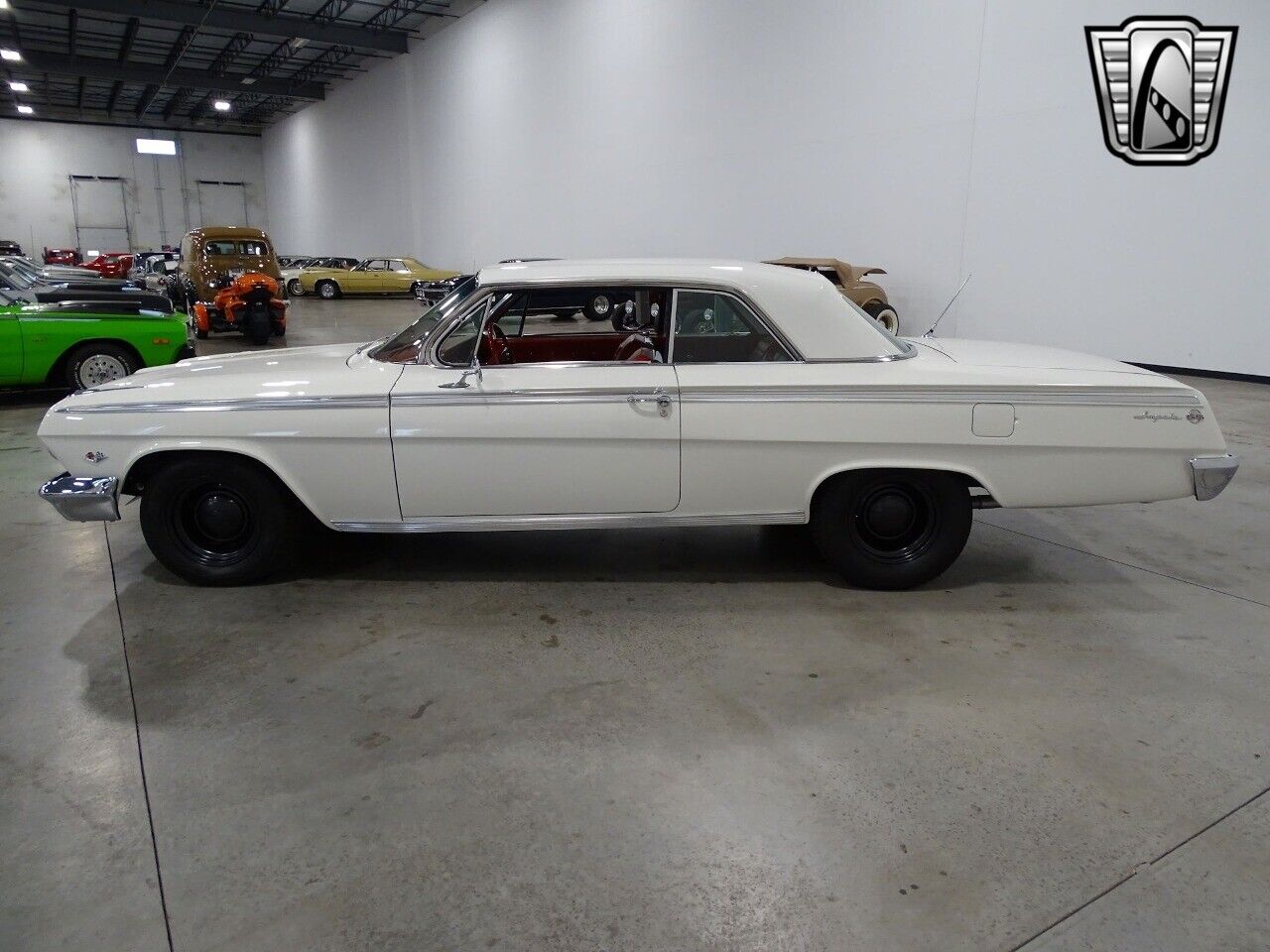 Chevrolet-Impala-1962-White-Red-9514-3