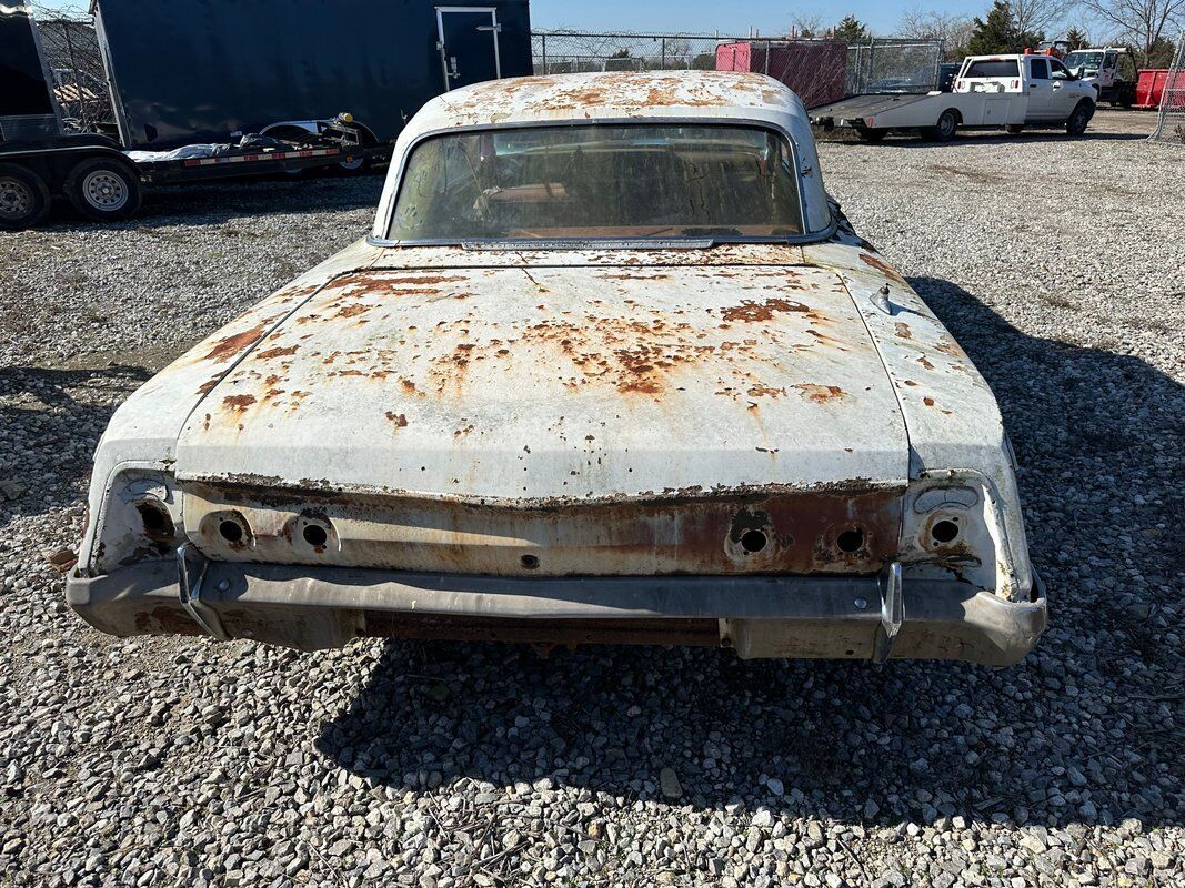 Chevrolet-Impala-1962-White-Red-99999-10