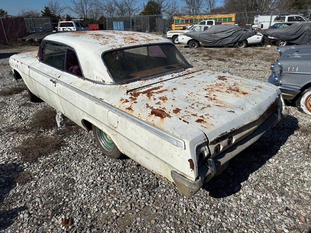 Chevrolet-Impala-1962-White-Red-99999-2