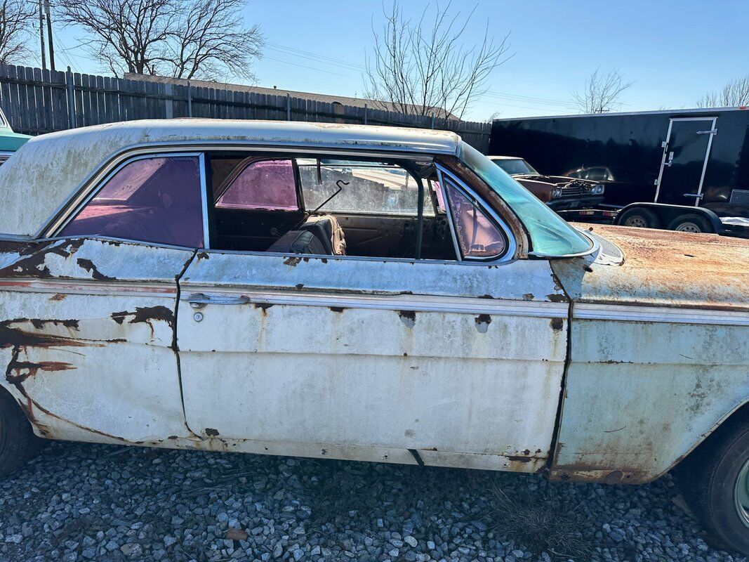 Chevrolet-Impala-1962-White-Red-99999-7