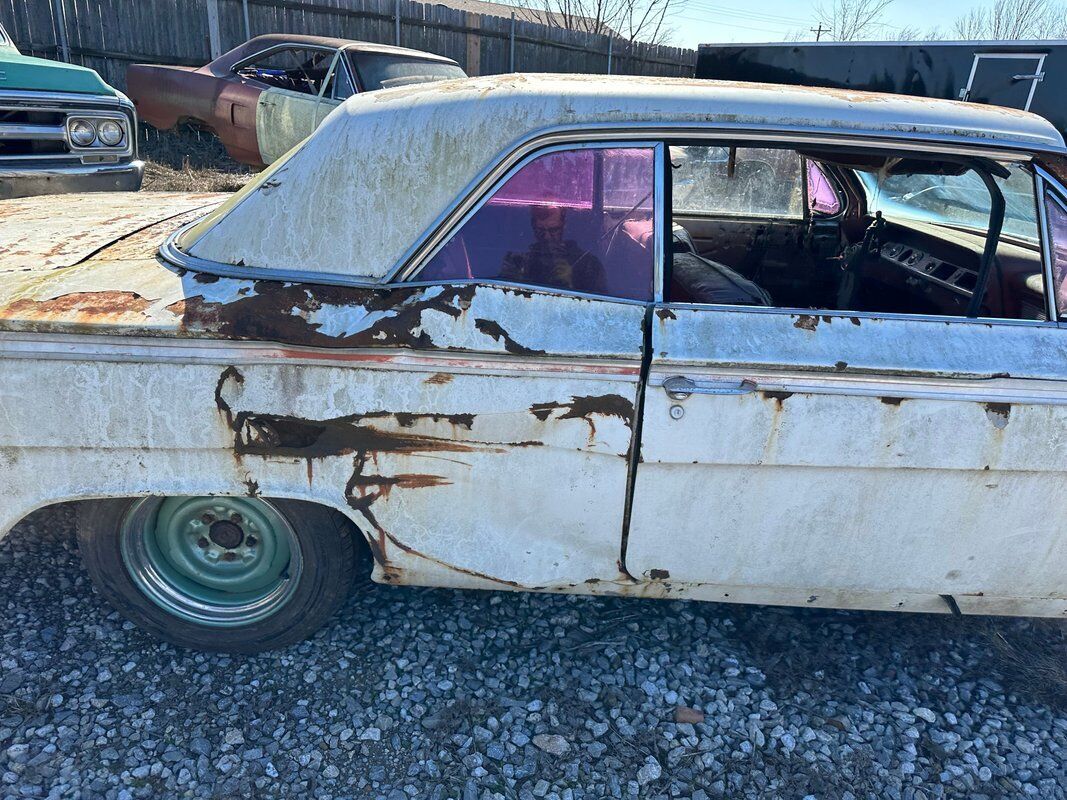 Chevrolet-Impala-1962-White-Red-99999-8