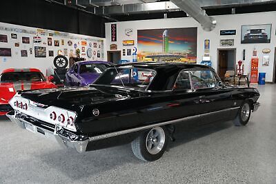 Chevrolet-Impala-1963-Black-Black-133576-3