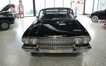 Chevrolet-Impala-1963-Black-Black-133576-6