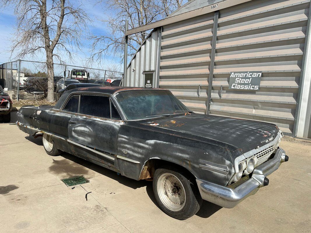 Chevrolet-Impala-1963-Black-Red-99999-5