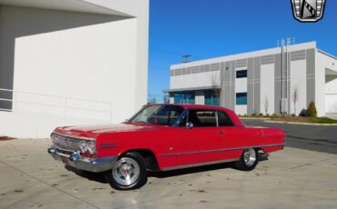 Chevrolet-Impala-1963-Red-Black-10504-2