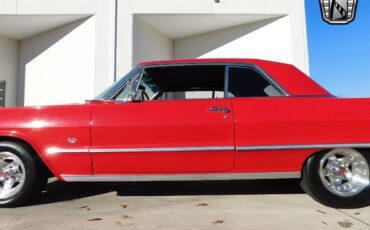 Chevrolet-Impala-1963-Red-Black-10504-6