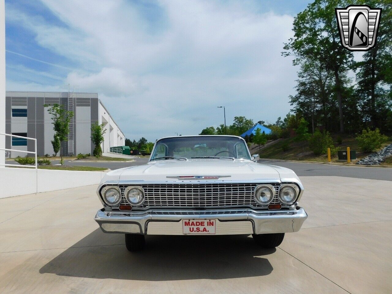 Chevrolet-Impala-1963-White-Red-25857-3