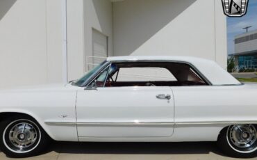 Chevrolet-Impala-1963-White-Red-25857-5