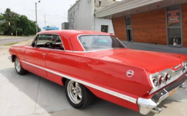 Chevrolet-Impala-1963-red-72420-2