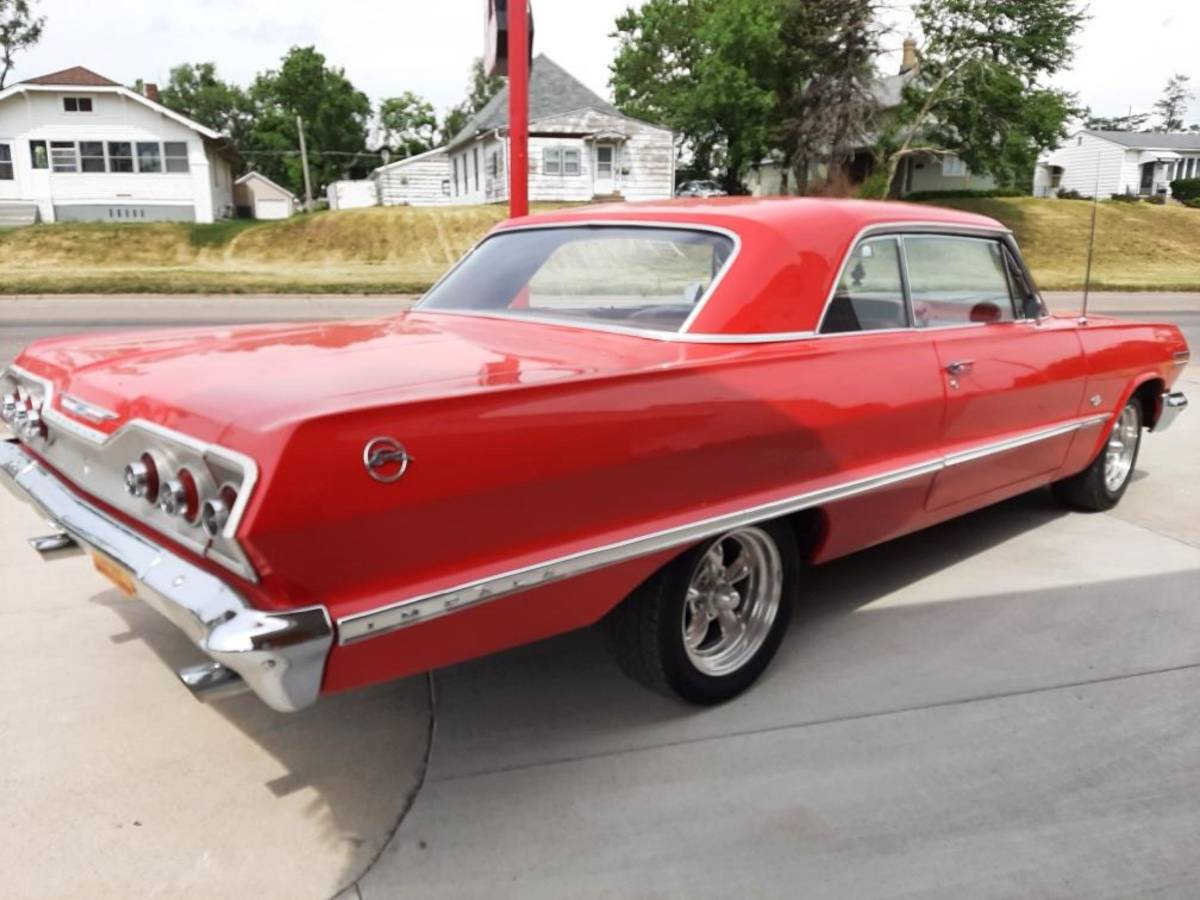 Chevrolet-Impala-1963-red-72420-4