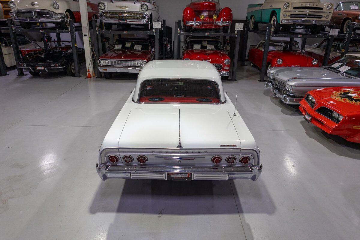 Chevrolet-Impala-1964-White-Red-29050-9