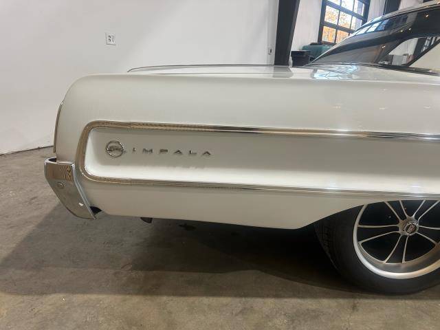 Chevrolet-Impala-1964-white-784-14