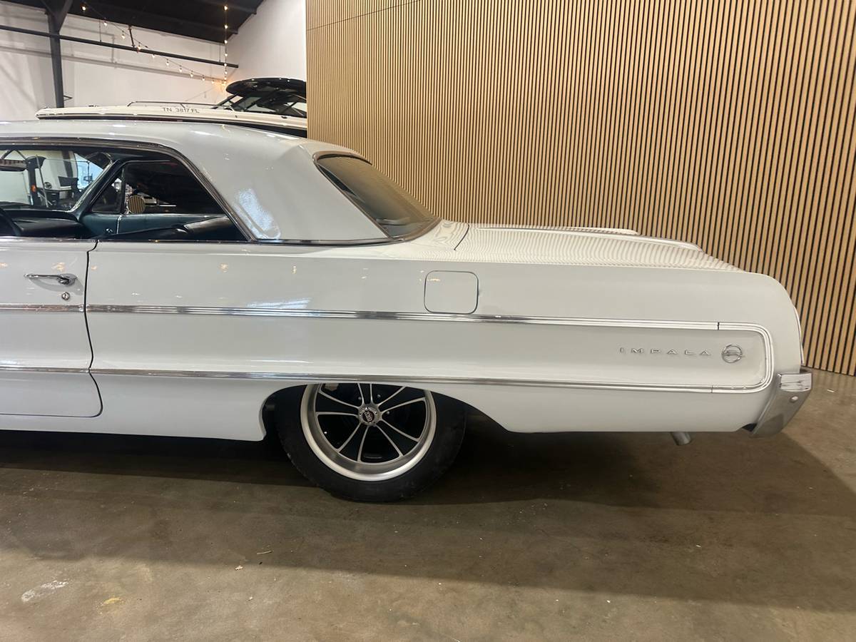 Chevrolet-Impala-1964-white-784-20