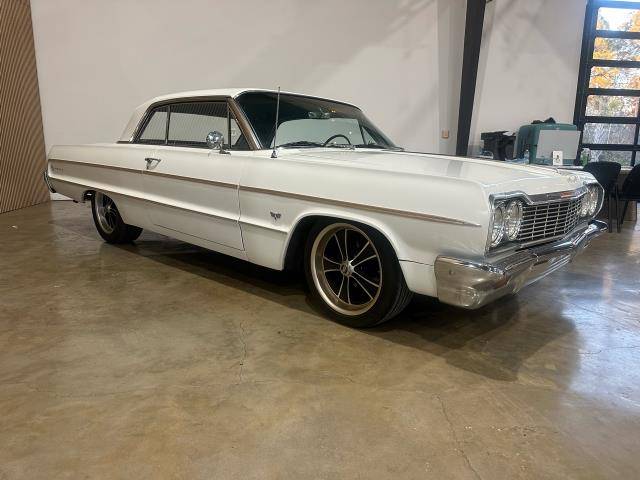 Chevrolet-Impala-1964-white-784-6