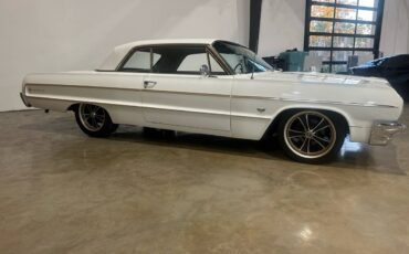 Chevrolet-Impala-1964-white-784-7