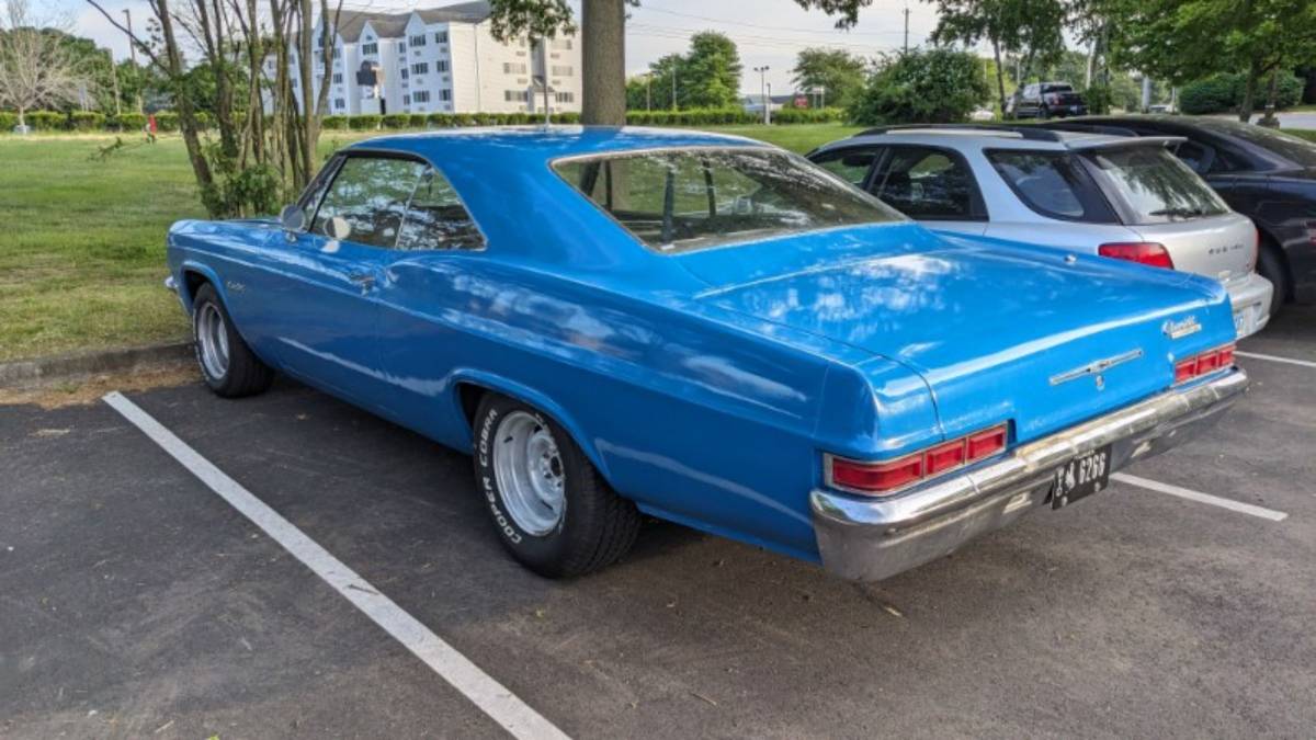 Chevrolet-Impala-1966-blue-120701-3