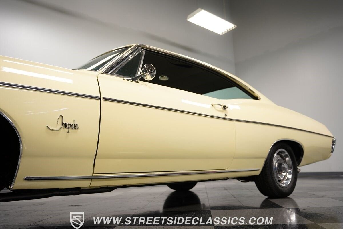 Chevrolet-Impala-1968-Yellow-Parchment-136279-23