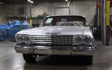 Chevrolet-Impala-502-Coupe-1962-Silver-Red-55630-15