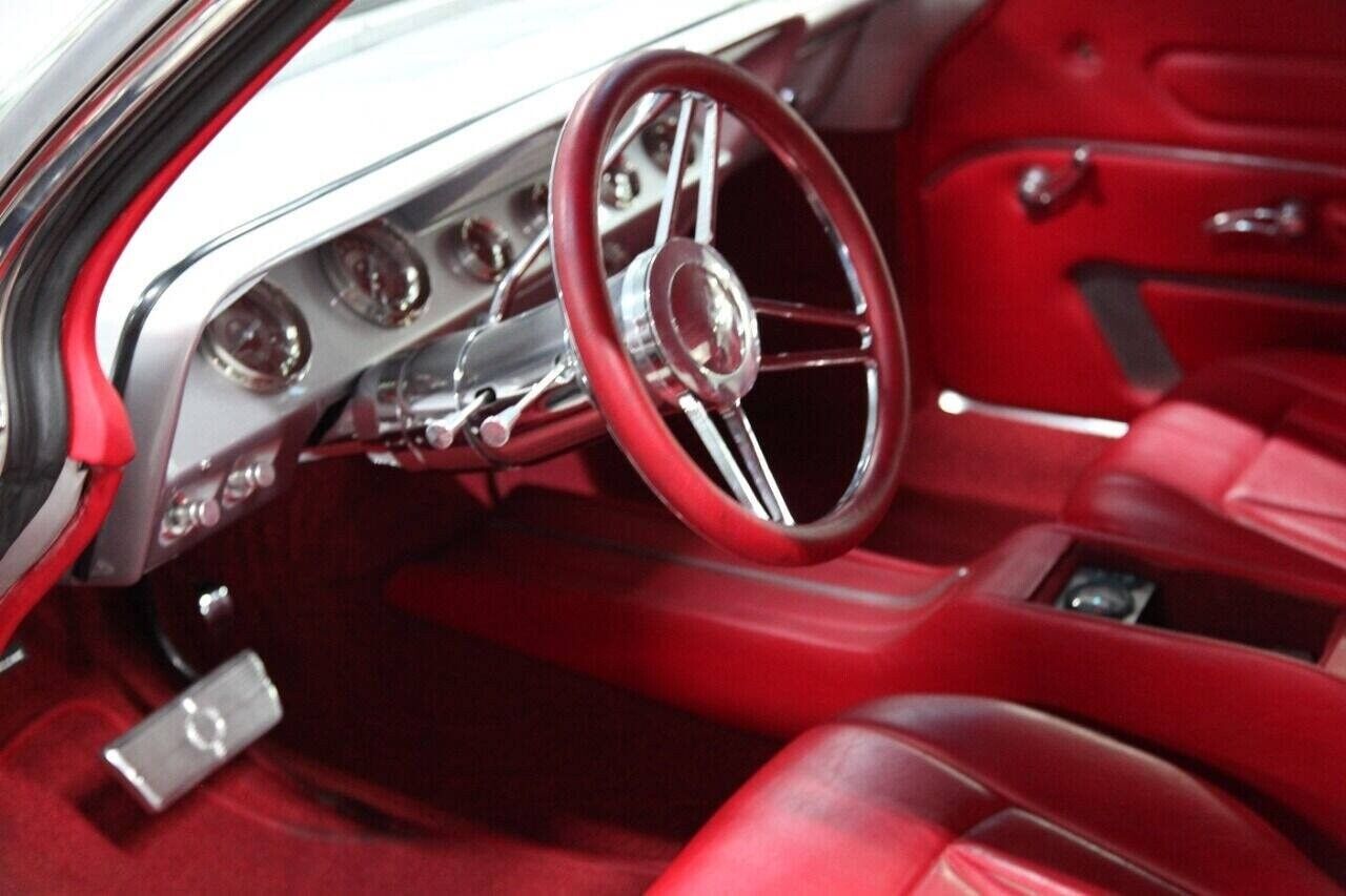 Chevrolet-Impala-502-Coupe-1962-Silver-Red-55630-19