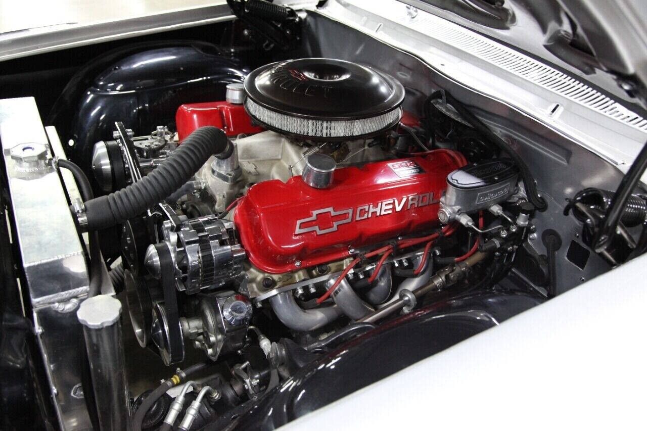 Chevrolet-Impala-502-Coupe-1962-Silver-Red-55630-29