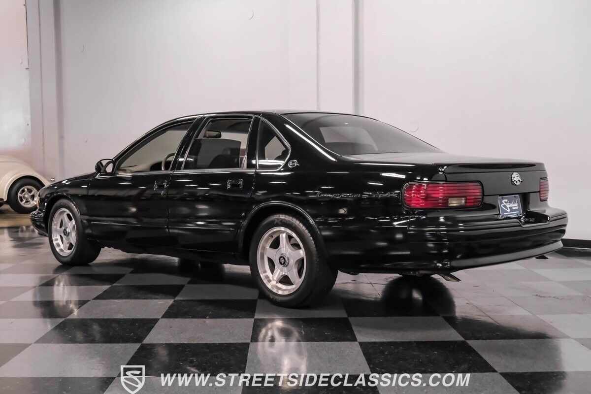 Chevrolet-Impala-Berline-1995-Black-Gray-14169-7