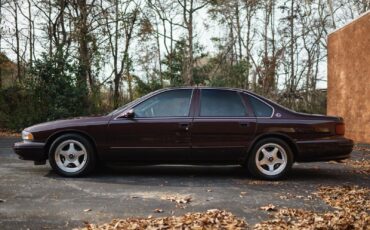 Chevrolet-Impala-Berline-1995-Burgundy-Gray-53675-4