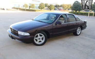 Chevrolet-Impala-Berline-1995-Maroon-Gray-120461-2