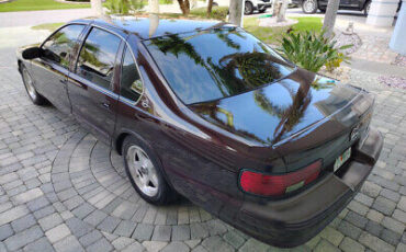 Chevrolet-Impala-Berline-1995-Red-Gray-50522-19