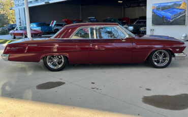 Chevrolet-Impala-Break-1962-Maroon-Tan-2-3