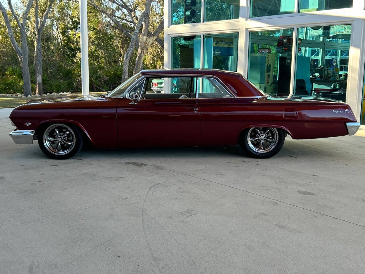 Chevrolet-Impala-Break-1962-Maroon-Tan-2-7