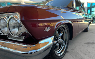 Chevrolet-Impala-Break-1962-Maroon-Tan-2-9