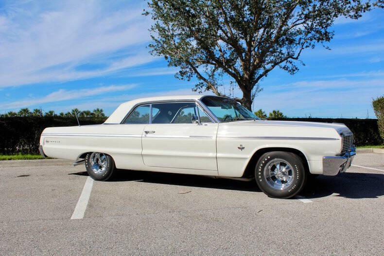 Chevrolet-Impala-Break-1964-White-Black-57407-2