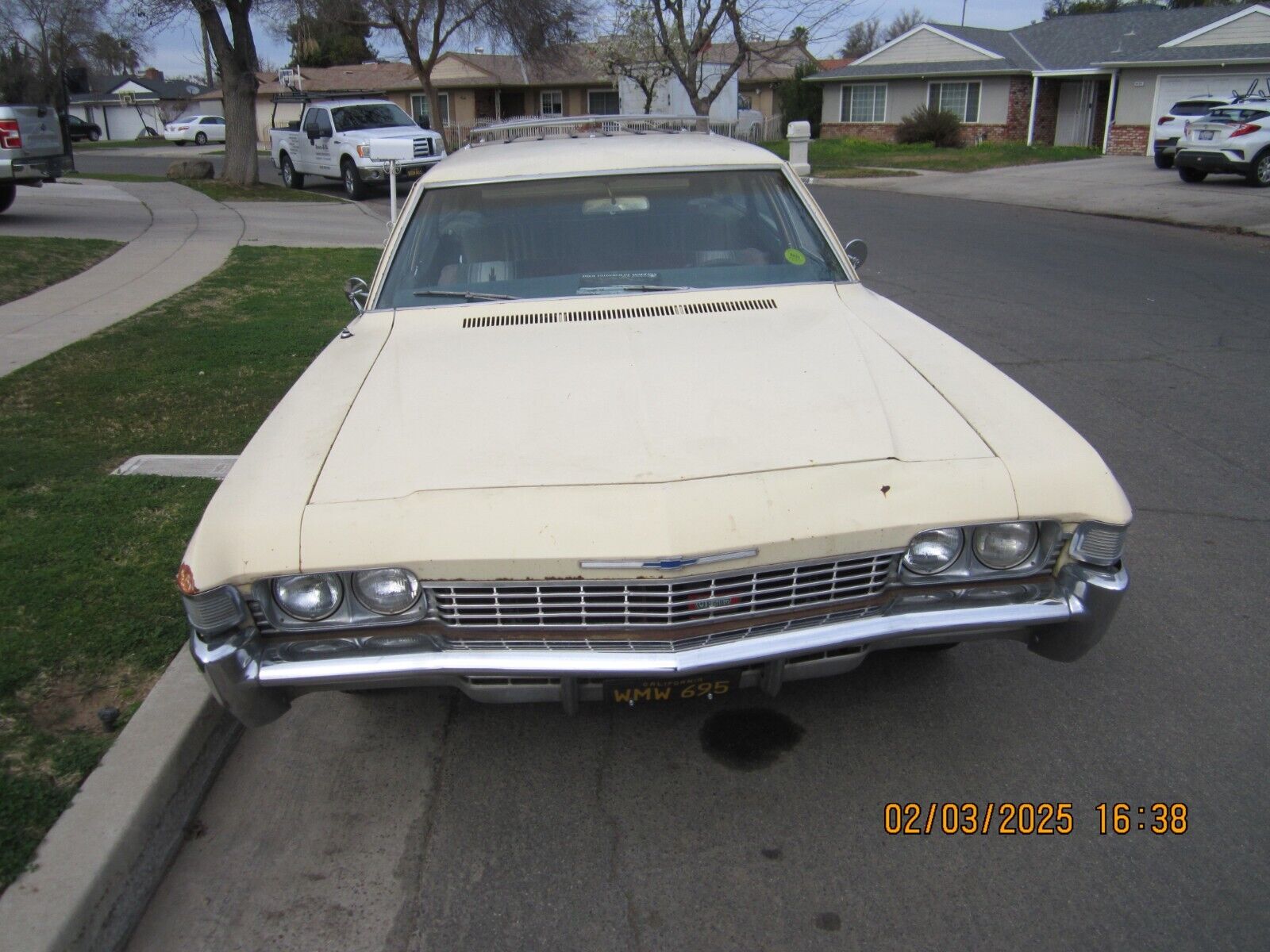 Chevrolet-Impala-Break-1968-Yellow-Brown-0-1