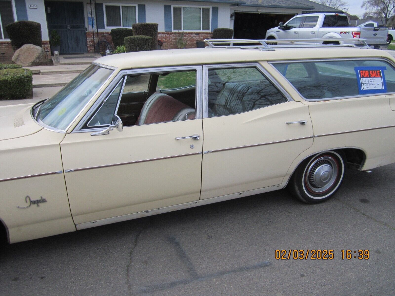 Chevrolet-Impala-Break-1968-Yellow-Brown-0-3