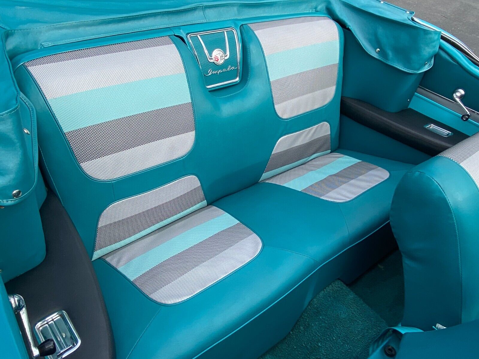 Chevrolet-Impala-Cabriolet-1958-Turquoise-Turquoise-and-Gray-Tri-Color-128876-26