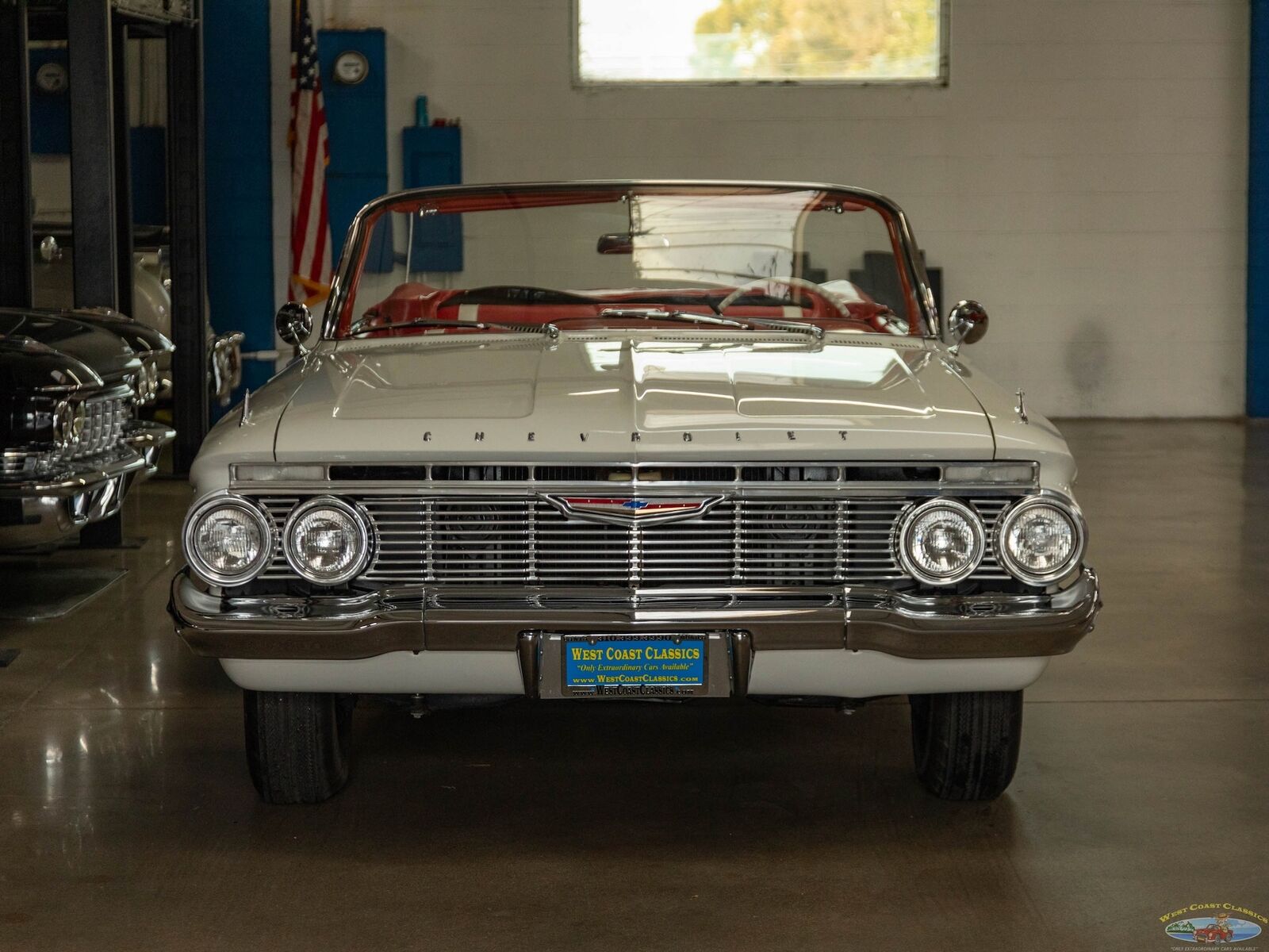 Chevrolet-Impala-Cabriolet-1961-White-119402-12