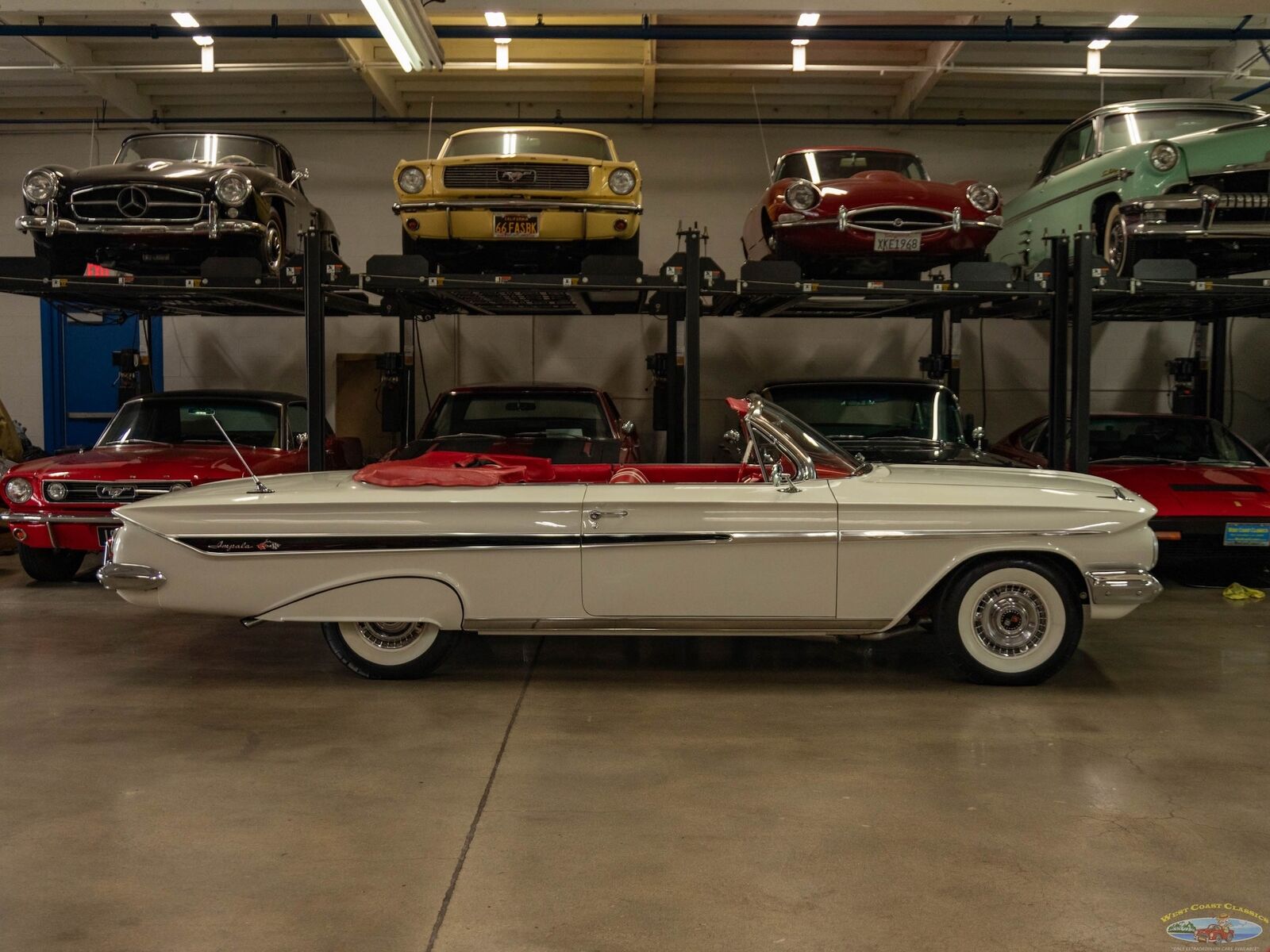 Chevrolet-Impala-Cabriolet-1961-White-119402-2