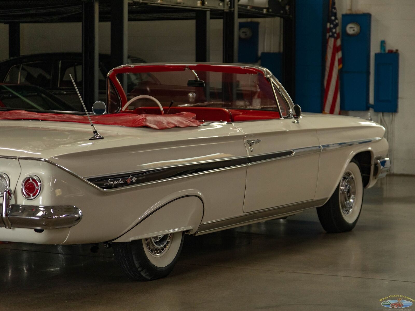 Chevrolet-Impala-Cabriolet-1961-White-119402-26