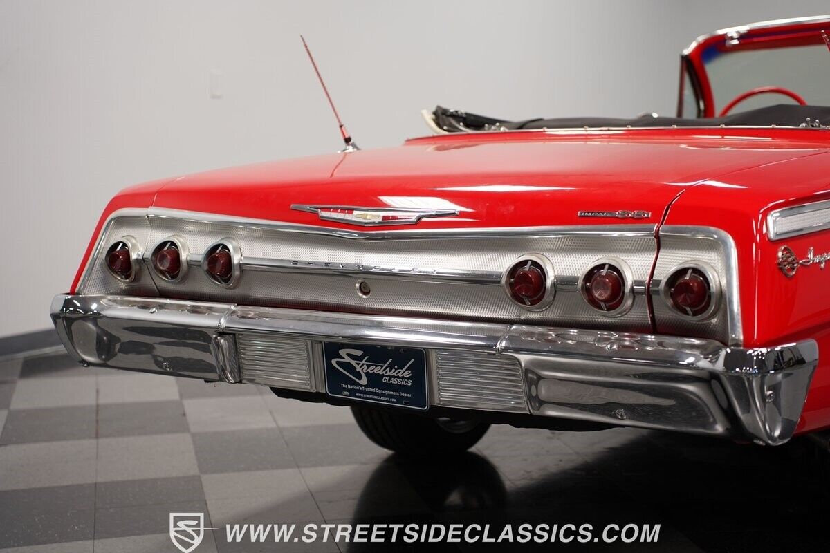 Chevrolet-Impala-Cabriolet-1962-Red-Red-133265-26