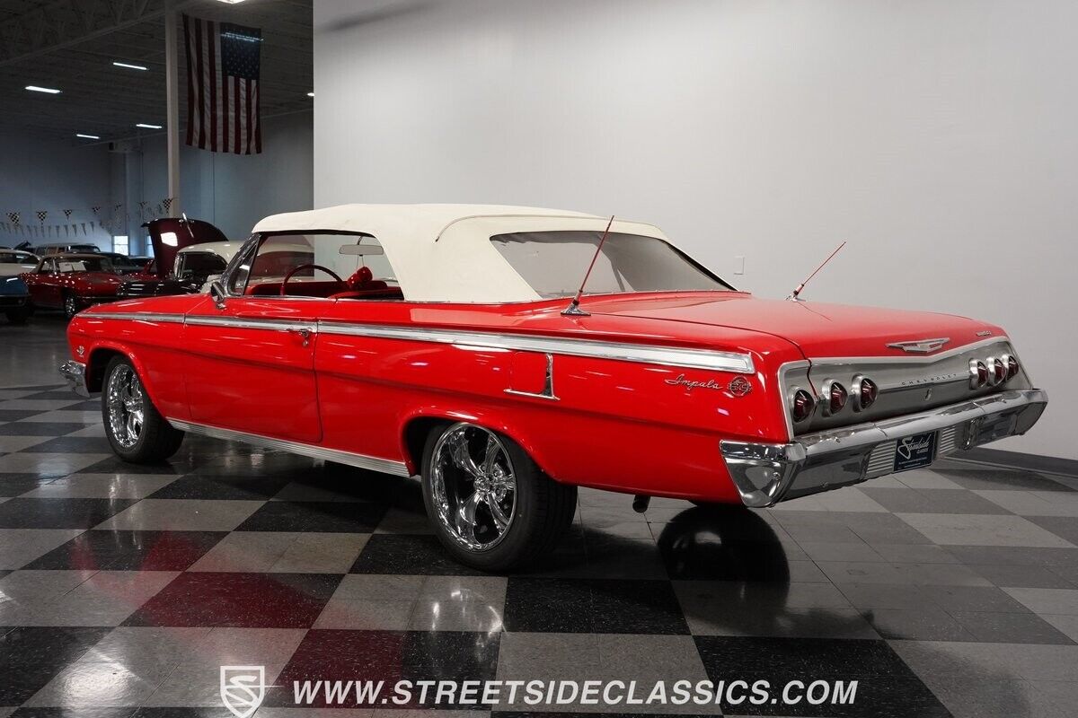 Chevrolet-Impala-Cabriolet-1962-Red-Red-133265-9