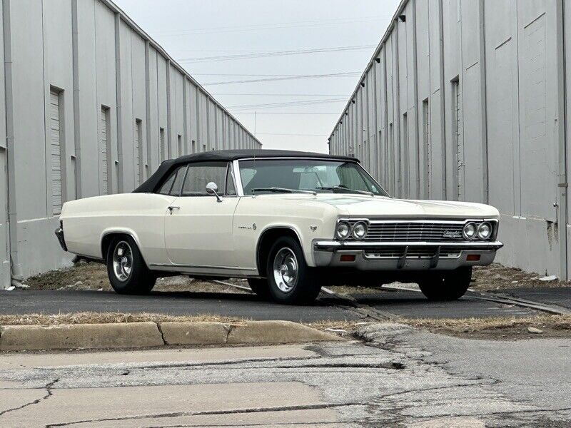 Chevrolet-Impala-Cabriolet-1966-Cream-Black-174213-1