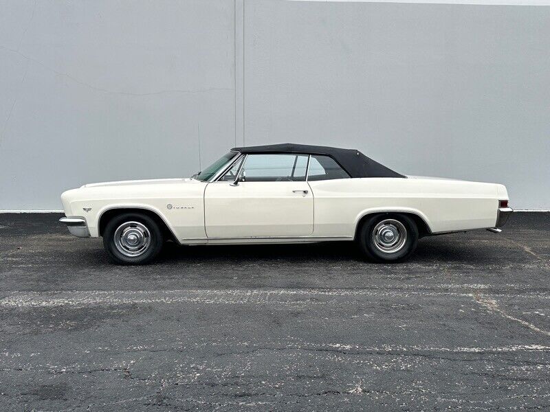 Chevrolet-Impala-Cabriolet-1966-Cream-Black-174213-20