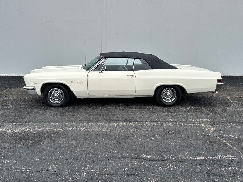 Chevrolet-Impala-Cabriolet-1966-Cream-Black-174213-21