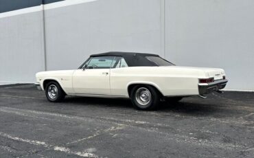 Chevrolet-Impala-Cabriolet-1966-Cream-Black-174213-23